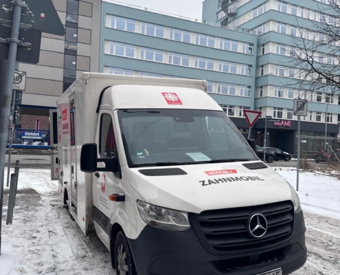 Charity · Zahnmobil der Caritas